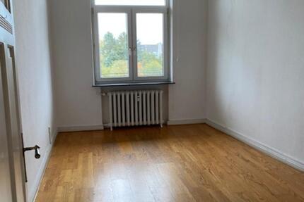 Wohnung Bremerhaven Mitte - 4 Zimmer, 121 m&sup2;, 600&euro; | Angebot:24858818