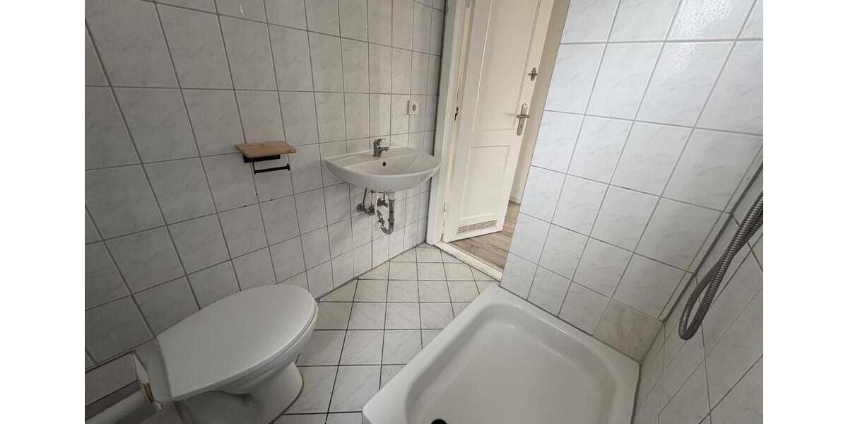 Dachgeschoßwohnung Bremerhaven Geestemünde - 3 Zimmer, 56 m&sup2;, 399&euro; | Angebot:24628490