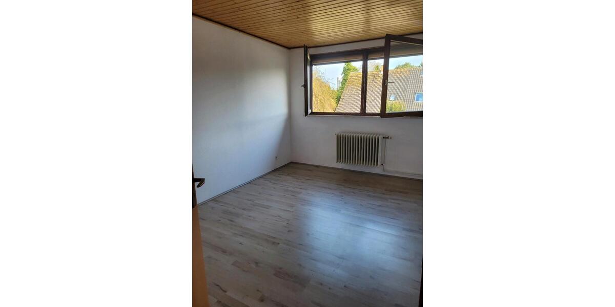 Doppelhaushälfte Brake (Unterweser) - 4 Zimmer, 128 m&sup2;, 1.250&euro; | Angebot:26523116