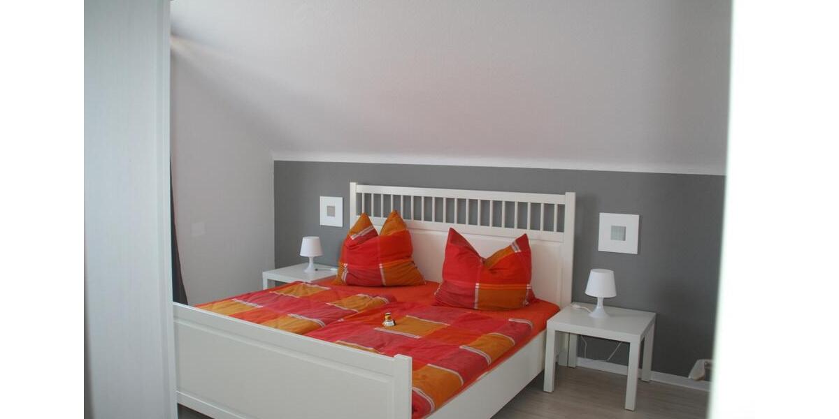 Dachgeschoßwohnung Bremerhaven Geestemünde - 2 Zimmer, 60 m&sup2;, 650&euro; | Angebot:26700425