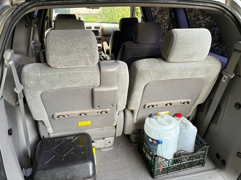 Kia Carnival II 231.794 km 2.500 € Loxstedt 27612