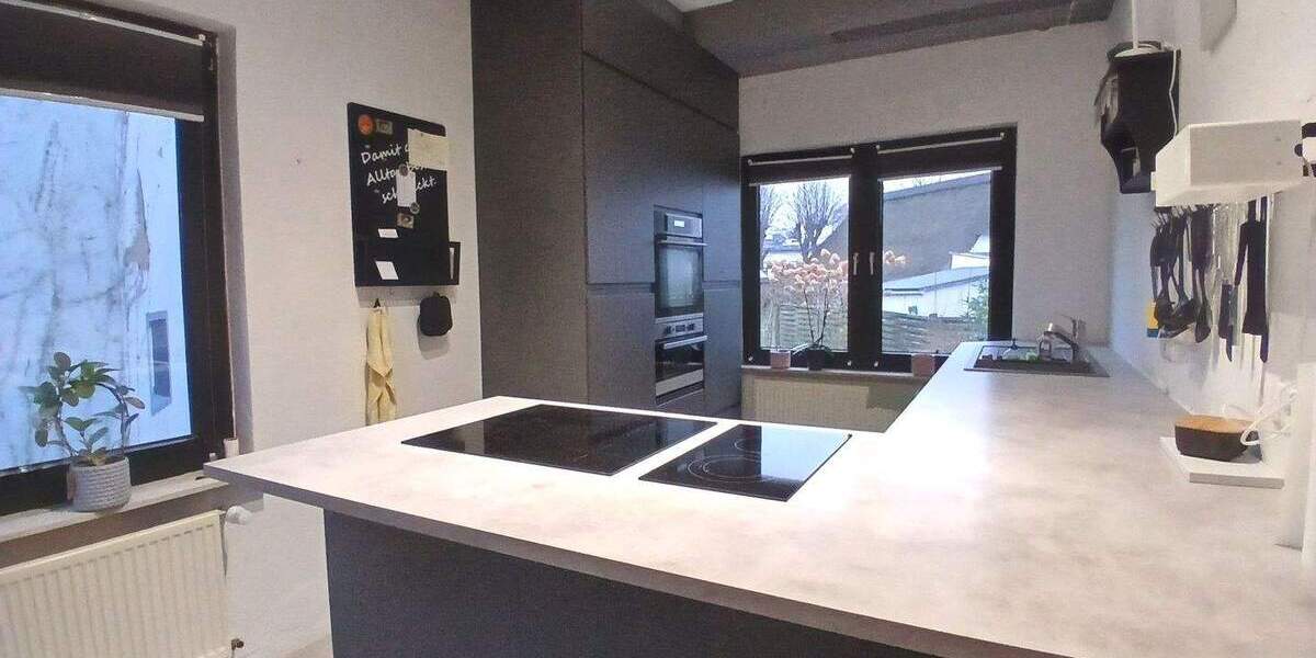 Großes Einfamilienhaus mit möglicher Einlieger-Ferienwohnung 7 zimmer