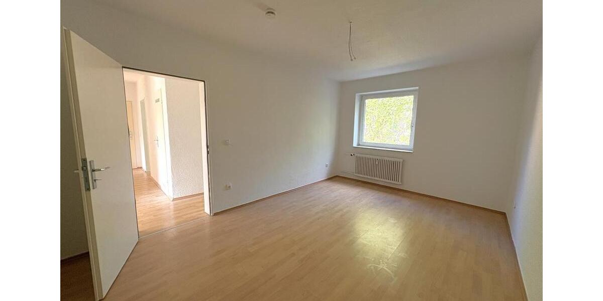 Etagenwohnung Bremerhaven Schiffdorferdamm - 3 Zimmer, 76 m&sup2;, 589&euro; | Angebot:26629317