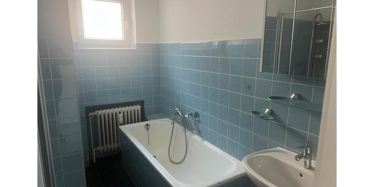 Etagenwohnung Nordenham - 4 Zimmer, 110 m&sup2;, 600&euro; | Angebot:26335723