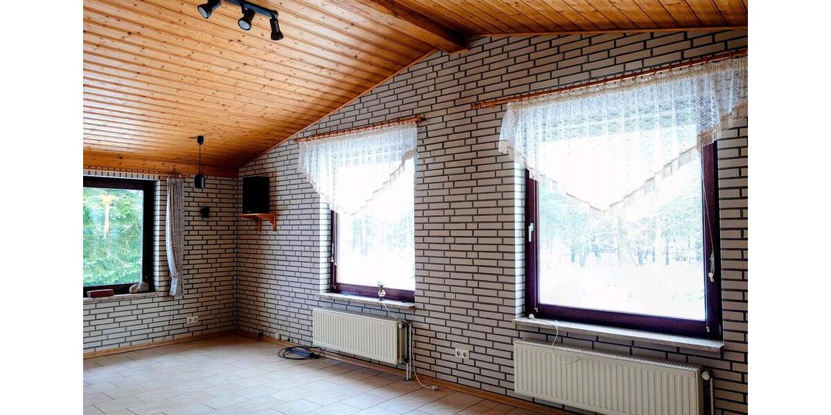 Einfamilienhaus Beverstedt - 8 Zimmer, 240 m&sup2;, 2.950&euro; | Angebot:24773878