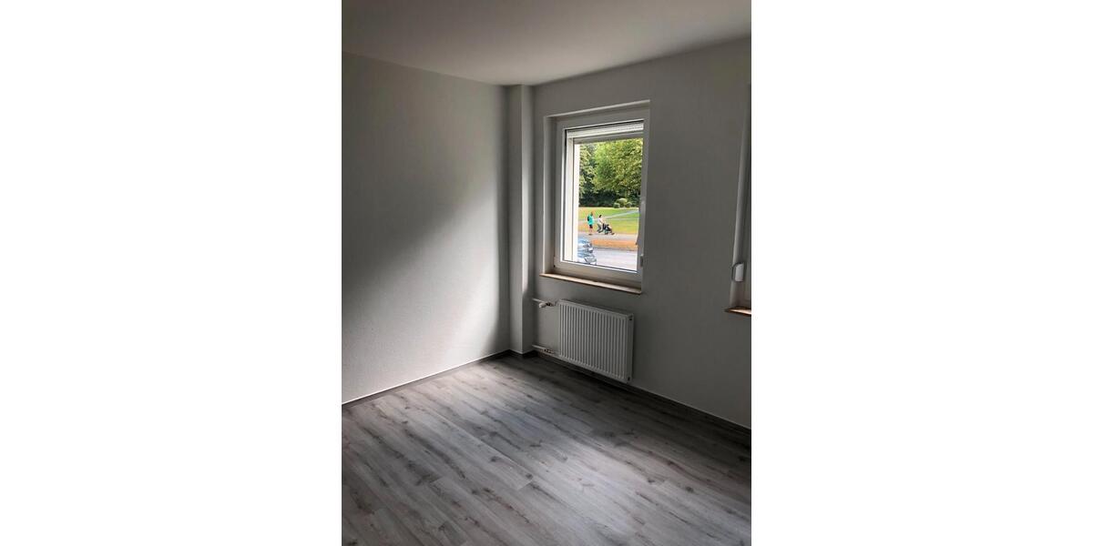 Hochparterre Bremerhaven Schiffdorferdamm - 3 Zimmer, 67 m&sup2;, 800&euro; | Angebot:26334862