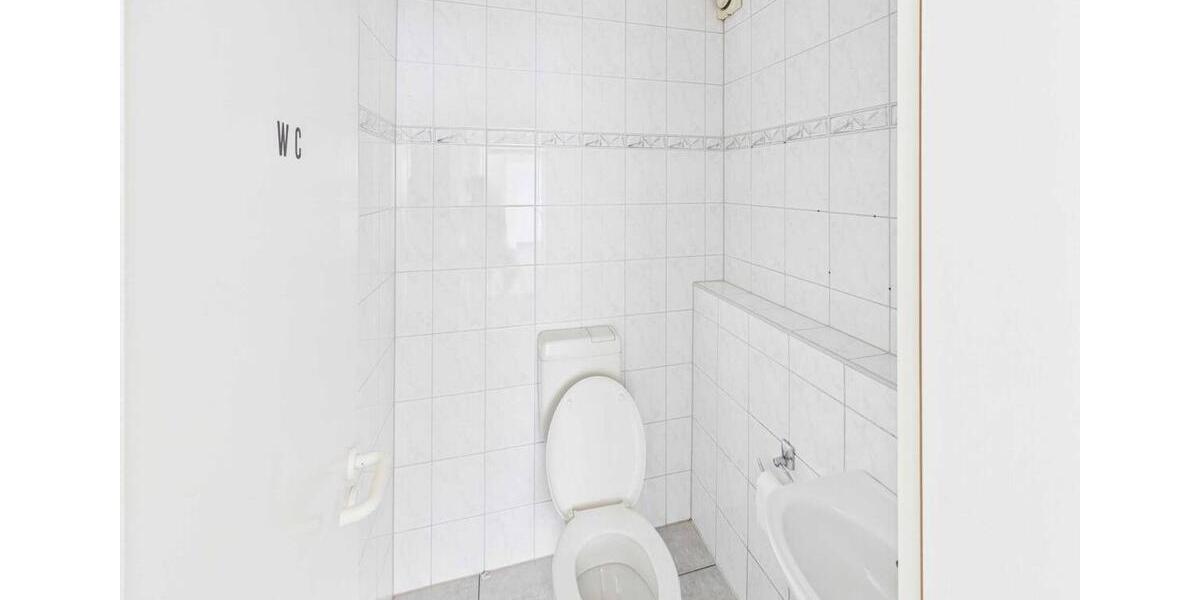 MIETEN. |163 m² Mietfläche verteilt auf 2 Etagen mit Warentransportsystem vom OG ins EG zimmer