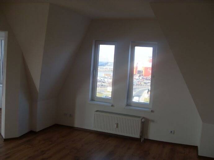 Etagenwohnung Bremerhaven Mitte - 2 Zimmer, 66 m&sup2;, 400&euro; | Angebot:24855724