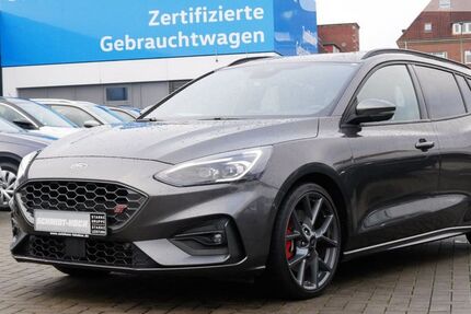 Ford Focus 26.309 km 28.981 &euro; Bremerhaven 27576
