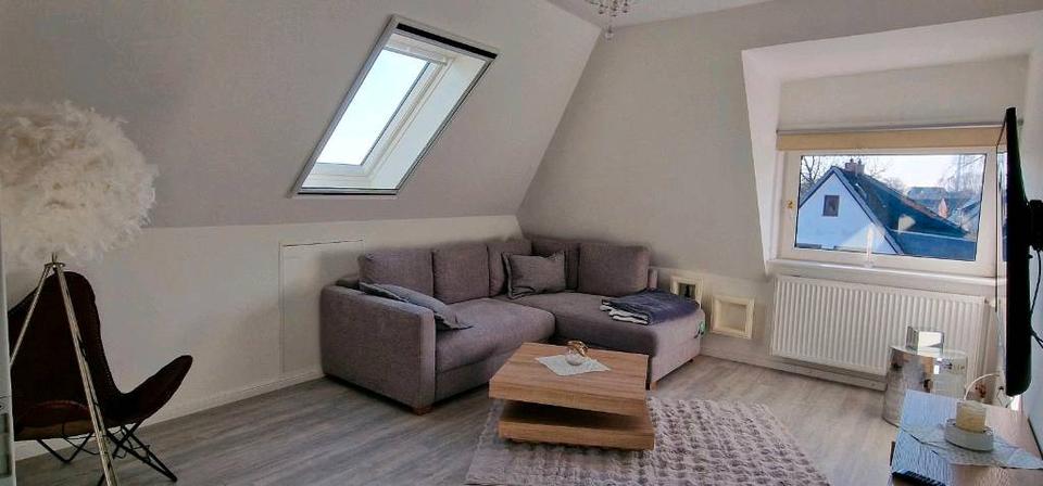 Dachgeschoßwohnung Bremerhaven Lehe - 3 Zimmer, 64 m&sup2;, 800&euro; | Angebot:25933046