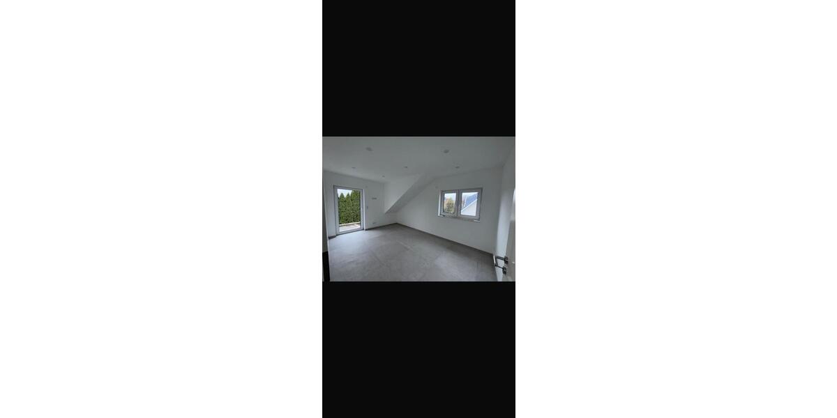 Doppelhaushälfte Geestland - 4 Zimmer, 115 m&sup2;, 1.500&euro; | Angebot:25018137