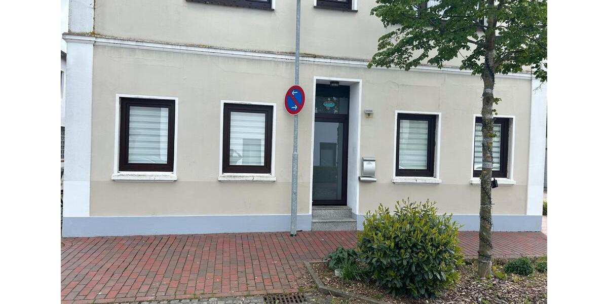Mehrfamilienhaus, Wohnhaus Nordenham - 4 Zimmer, 104 m&sup2;, 130.000&euro; | Angebot:27002056