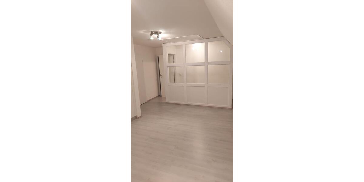 Dachgeschoßwohnung Wanna - 2.5 Zimmer, 65 m&sup2;, 700&euro; | Angebot:24950784
