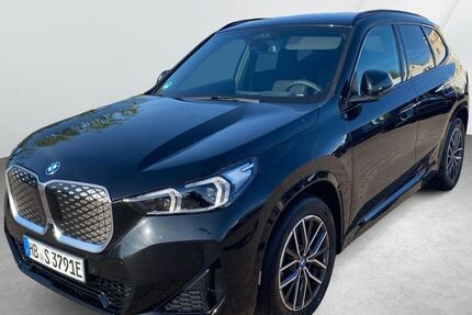 BMW iX1 12.500 km 46.700 € Bremerhaven 27580