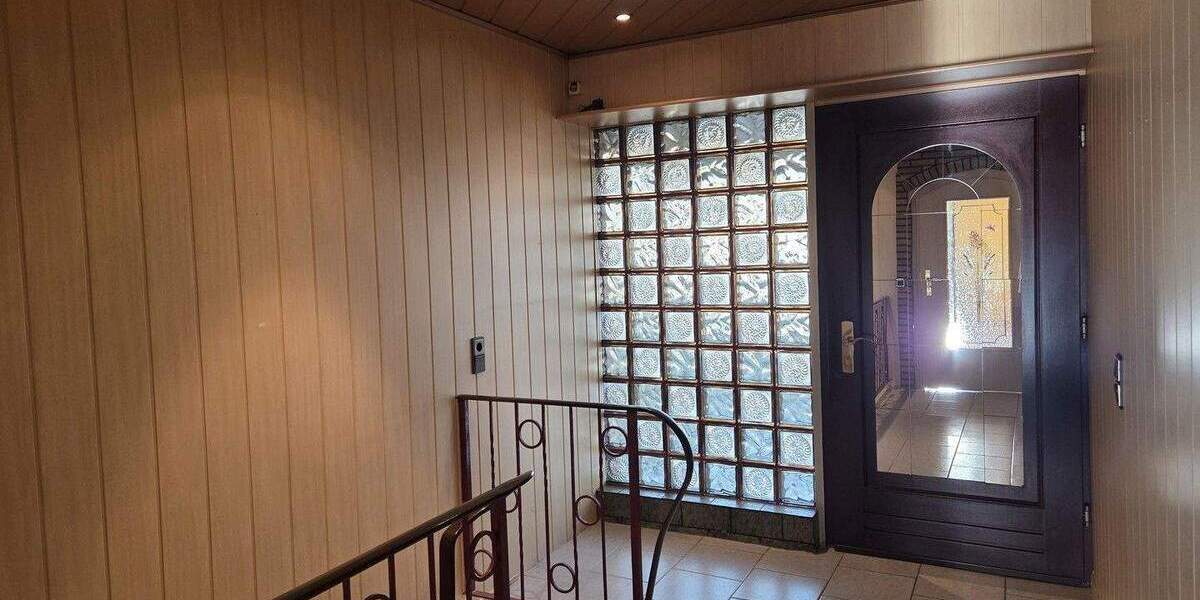 ruhig gelegener Bungalow mit Vollkeller, großer Garage und Gartenhaus 3 zimmer