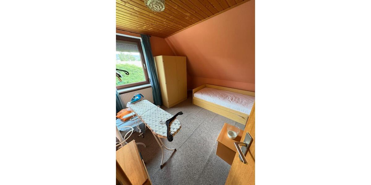 Einfamilienhaus Bremerhaven Lehe - 8 Zimmer, 140 m&sup2;, 160.000&euro; | Angebot:26764773