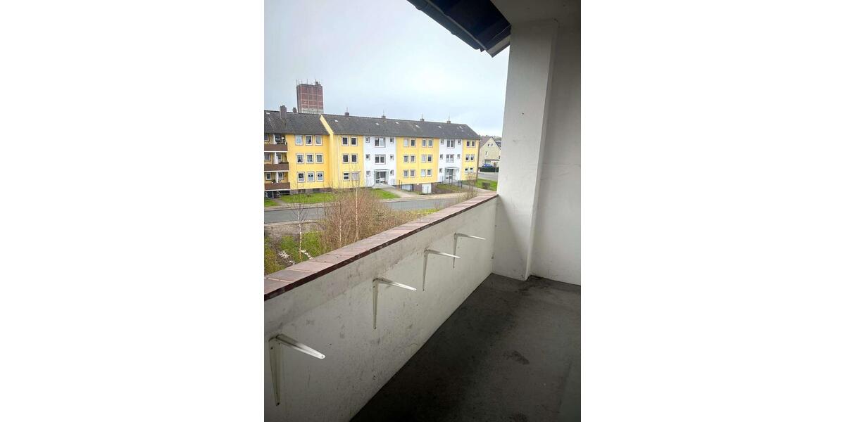 Etagenwohnung Nordenham - 3 Zimmer, 69 m&sup2;, 450&euro; | Angebot:26251140