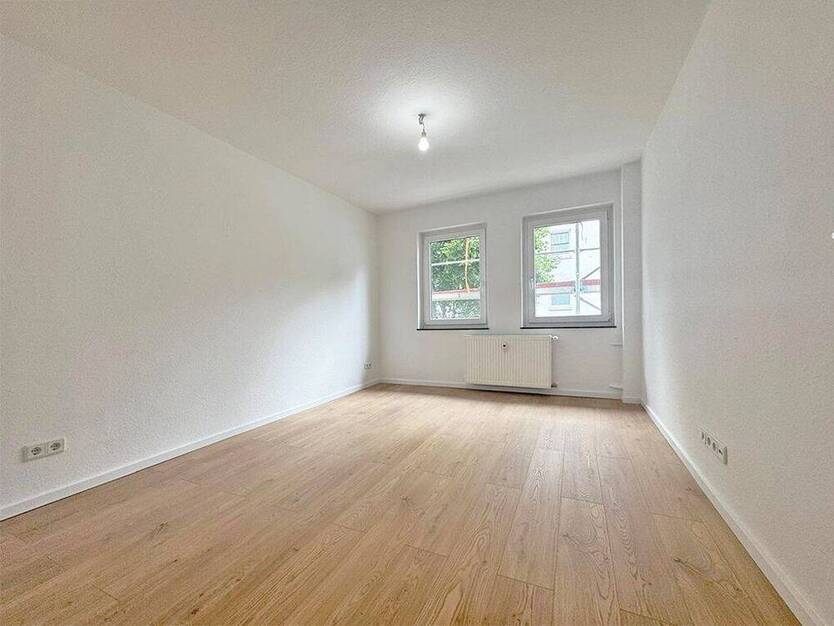 Neustadt Großzügige 4-Zimmer-Wohnung in zentraler Lage
