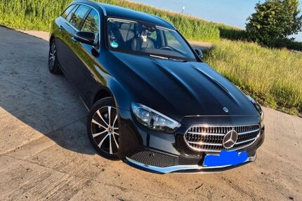 Mercedes-Benz E 300 142.684 km 26.100 &euro; Stadland 26935