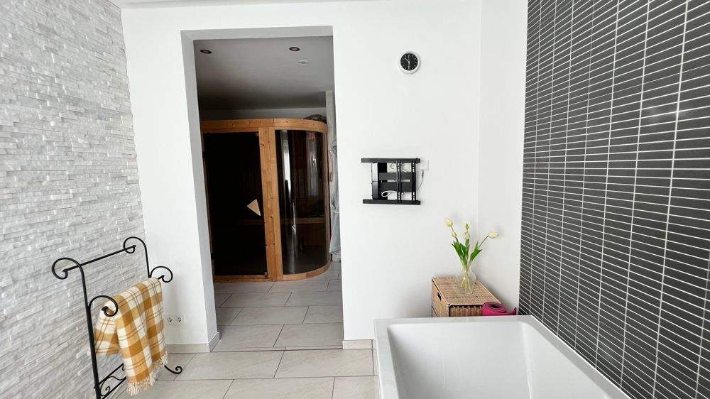 Einfamilienhaus Wilhelmshaven Heppens - 7 Zimmer, 215 m&sup2;, 469.000&euro; | Angebot:25671292