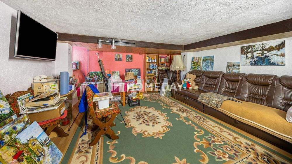 Modernisiertes Einfamilienhaus mit flexibler Aufteilung, viel Platz und großem Garten 7 zimmer