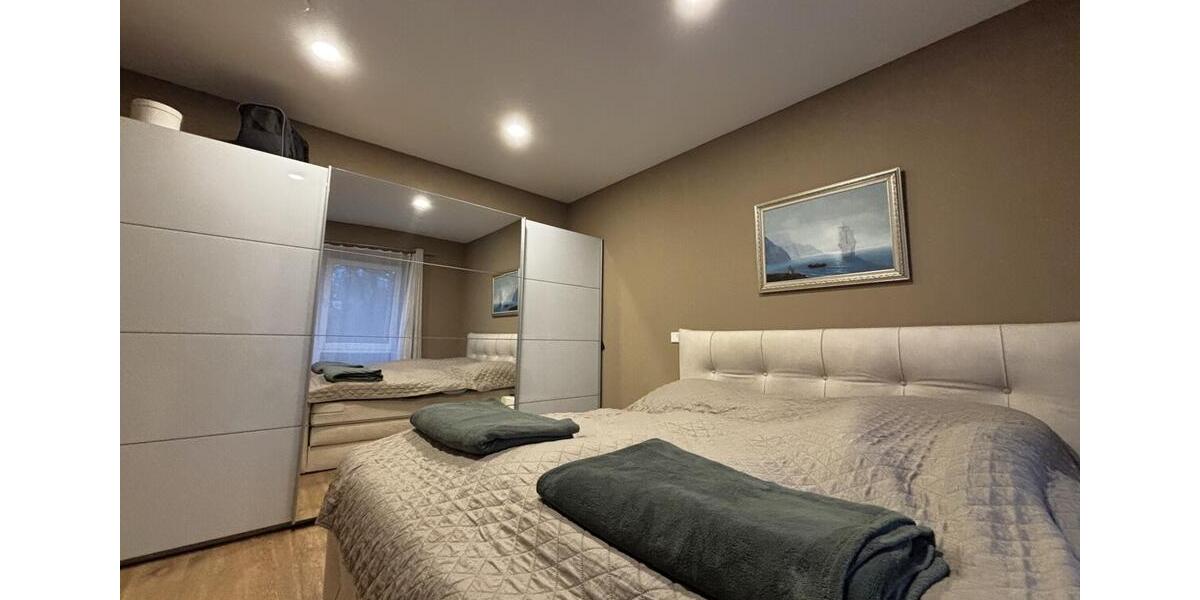 Etagenwohnung Bremerhaven Schiffdorferdamm - 3 Zimmer, 80 m&sup2;, 1.100&euro; | Angebot:24596633