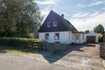 Bremerhaven-Surheide Entkerntes Einfamilienhaus auf großem Grundstück 4 zimmer