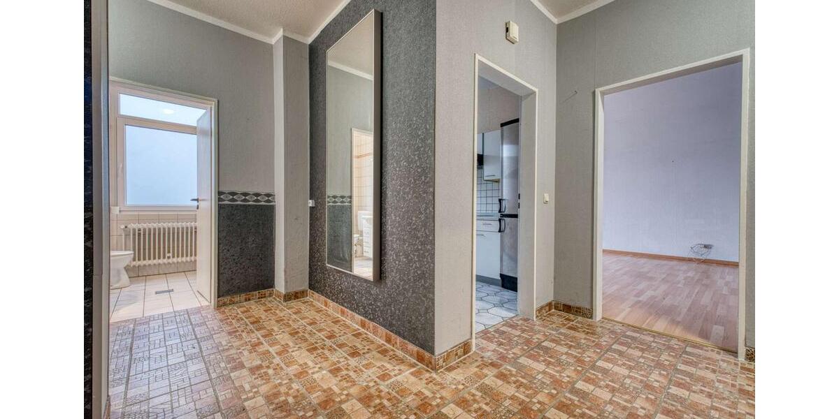 Helle 3-Zimmer-Wohnung mit Einbauküche inklusive E-Geräte – zentral gelegen in Brake 3 zimmer