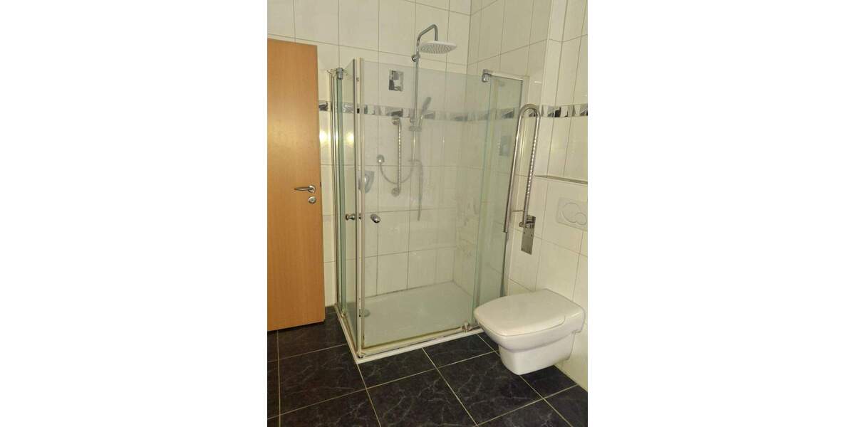 Etagenwohnung Bremerhaven Lehe - 3 Zimmer, 82 m&sup2;, 750&euro; | Angebot:25669771