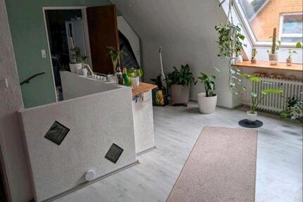 Wohnung Bremerhaven Schiffdorferdamm - 2.5 Zimmer, 70 m&sup2;, 600&euro; | Angebot:25131005