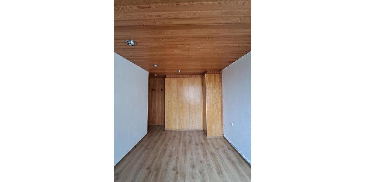 Etagenwohnung Bremerhaven Mitte - 2 Zimmer, 69 m&sup2;, 420&euro; | Angebot:24851558