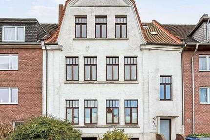 Haus Wilhelmshaven Heppens - 9 Zimmer, 270 m&sup2;, 449.000&euro; | Angebot:25380524