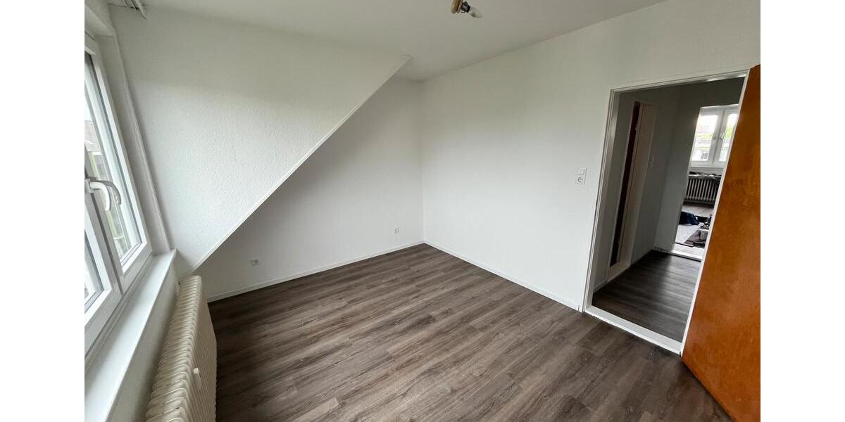 Etagenwohnung Bremerhaven - 2 Zimmer, 55 m&sup2;, 450&euro; | Angebot:26662975
