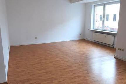 Schöne und große 4-Zimmer Wohnung mit Balkon 4 zimmer