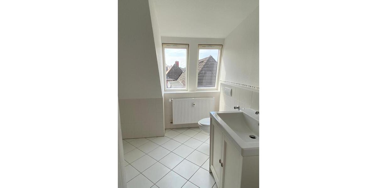 Dachgeschoßwohnung Bremerhaven - 2 Zimmer, 55 m&sup2;, 475&euro; | Angebot:24764375