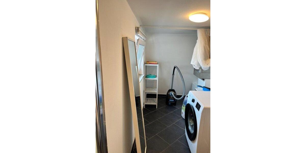 Dachgeschoßwohnung Bremerhaven - 2 Zimmer, 54 m&sup2;, 500&euro; | Angebot:26042143