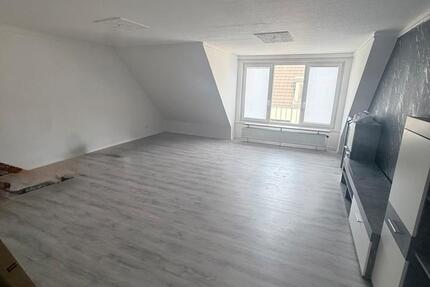 Wohnung Bremerhaven Mitte - 3 Zimmer, 85 m&sup2;, 750&euro; | Angebot:27642521