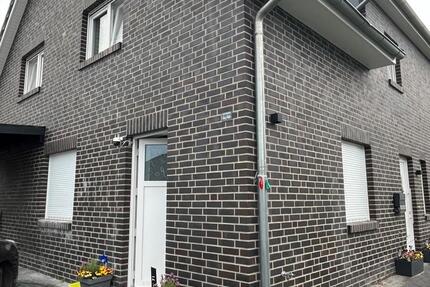 Haus Ovelgönne - 5 Zimmer, 120 m&sup2;, 1.450&euro; | Angebot:26409726