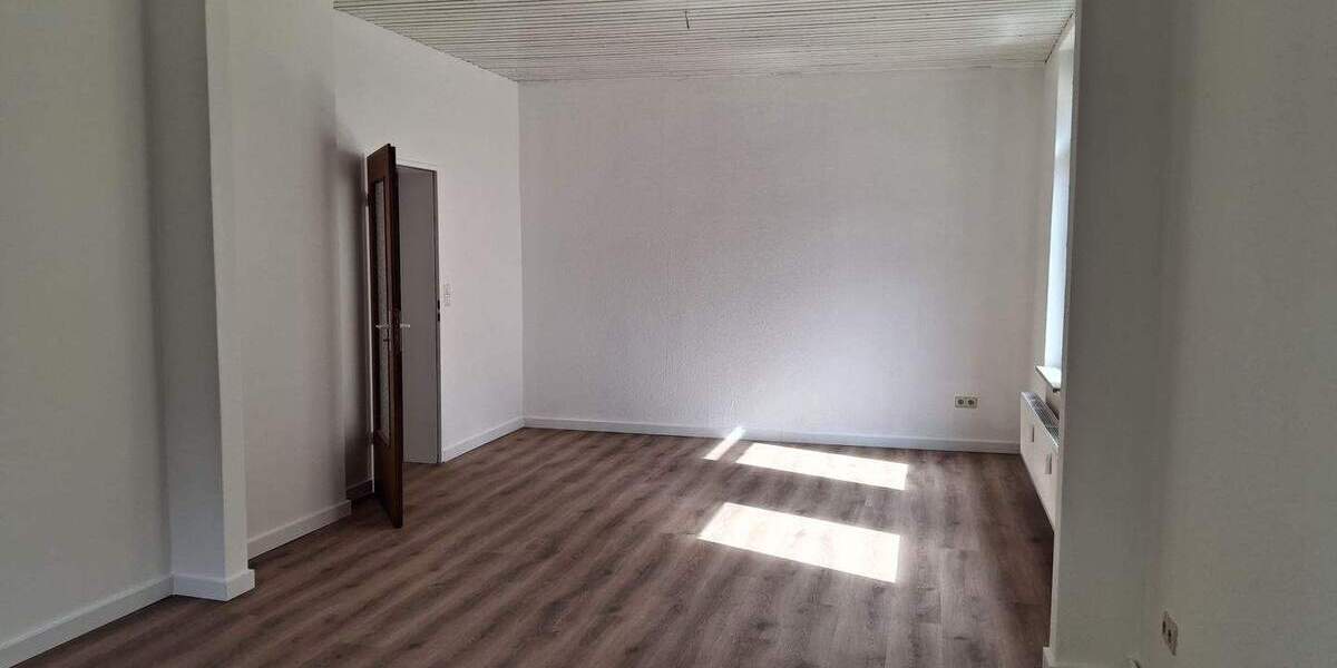 Etagenwohnung Bremerhaven Geestemünde - 3 Zimmer, 83 m&sup2;, 690&euro; | Angebot:25835196