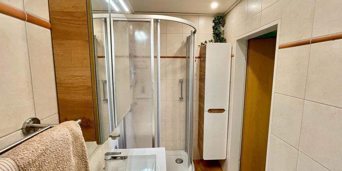 Etagenwohnung Bremerhaven Mitte - 2 Zimmer, 56 m&sup2;, 75.000&euro; | Angebot:25676338