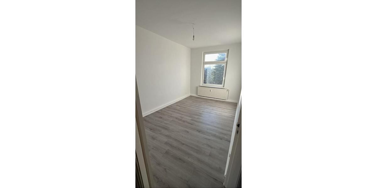 Etagenwohnung Bremerhaven Wulsdorf - 4 Zimmer, 90 m&sup2;, 720&euro; | Angebot:25962778