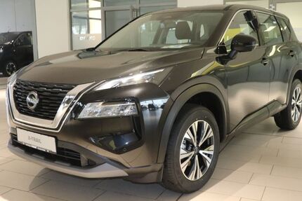 Nissan X-Trail 14.306 km 28.490 € Wilhelmshaven 26389