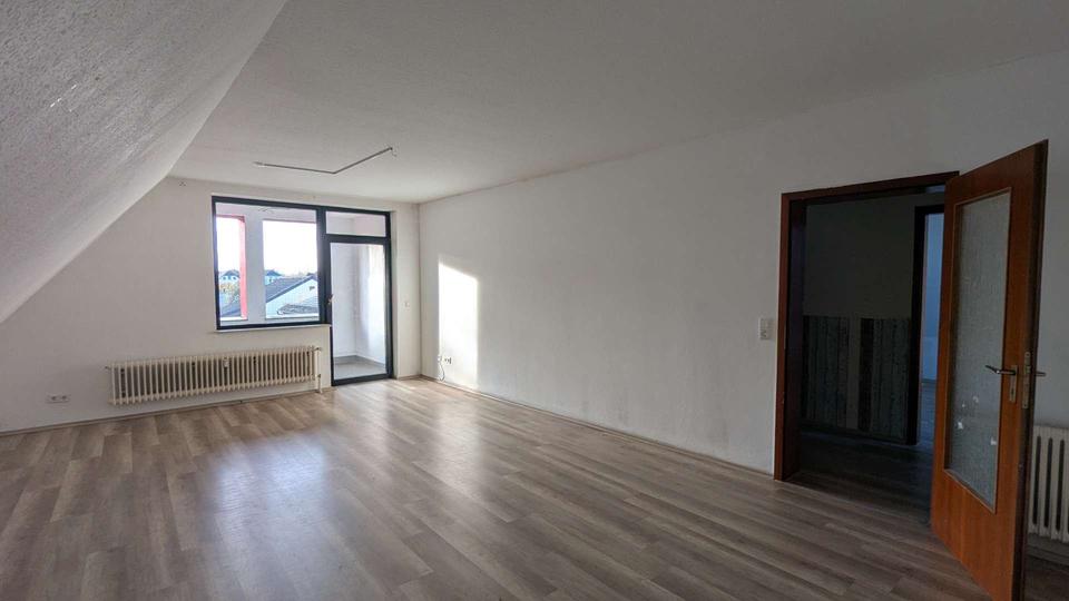 Etagenwohnung Brake (Unterweser) - 2 Zimmer, 77 m&sup2;, 650&euro; | Angebot:25350582