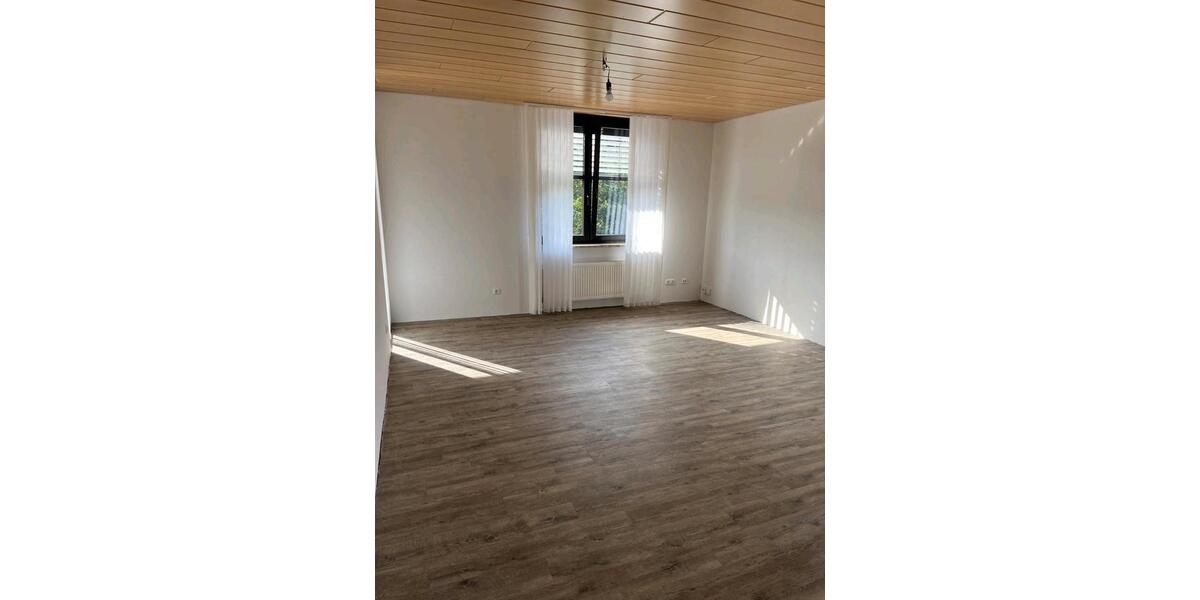 Etagenwohnung Nordenham - 3 Zimmer, 74 m&sup2;, 198.000&euro; | Angebot:27085513