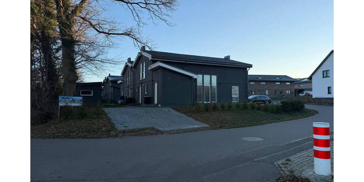 Doppelhaushälfte Basdahl - 5 Zimmer, 150 m&sup2;, 335.000&euro; | Angebot:26016186