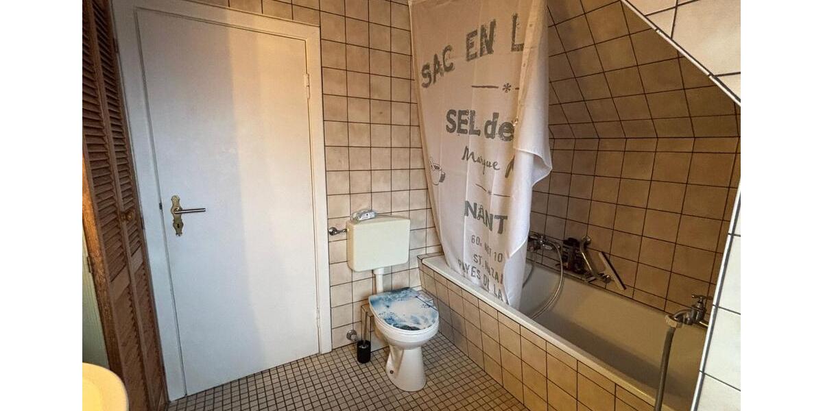 Dachgeschoßwohnung Nordenham - 2.5 Zimmer, 55 m&sup2;, 399&euro; | Angebot:24996722