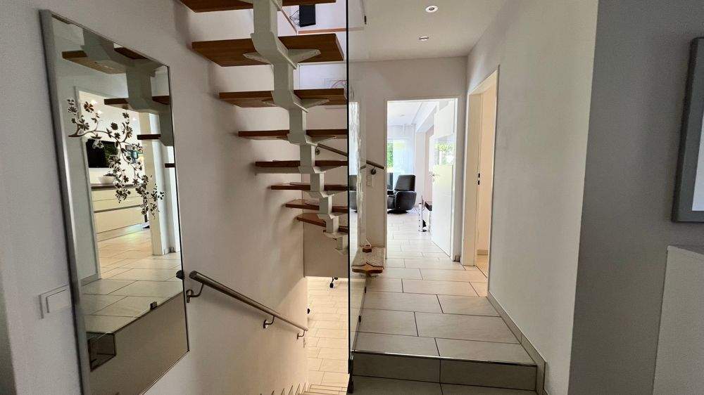 Einfamilienhaus Wilhelmshaven Heppens - 7 Zimmer, 215 m&sup2;, 469.000&euro; | Angebot:23824369