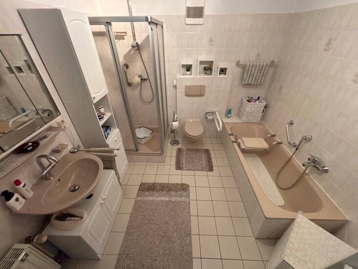 Etagenwohnung mit Aufzug in Innenstadtnähe von Nordenham