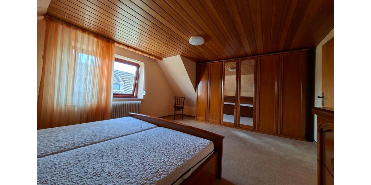 Einfamilienhaus Bremerhaven Schiffdorferdamm - 4 Zimmer, 120 m&sup2;, 190.000&euro; | Angebot:27111446