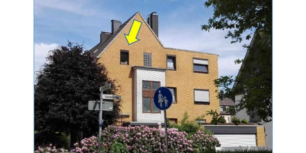 1 Zimmer in einer ruhigen Studentinnen-Wohnung. Warmmiete =270€ 1 zimmer